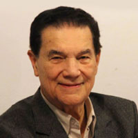 Divaldo Pereira Franco - professor, médium, escritor, orador, e filantropo brasileiro. É considerado um dos maiores divulgadores da doutrina espírita na atualidade. Fundador da Mansão do Caminho em Salvador - BA.